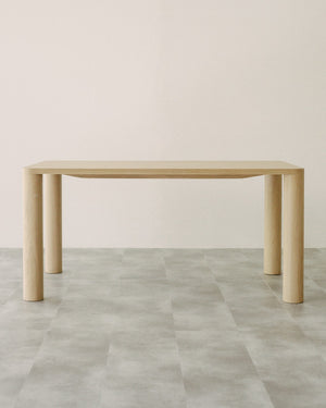 Mesa de comedor patas cilíndricas